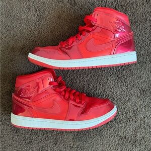 Jordan 1 Women’s Mid Pomegranate